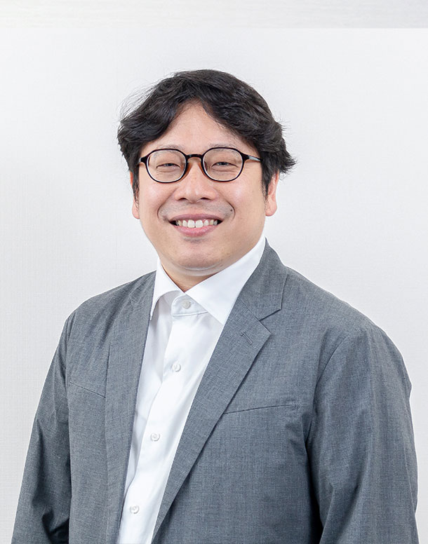 熊本 鷹一 Chief Marketing Officer